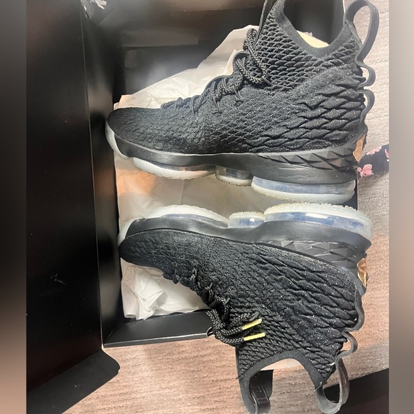 2017 LEBRON XV 15 METÁLIC GOLD SNEAKERS SIZE 10.5 - Picture 6 of 8